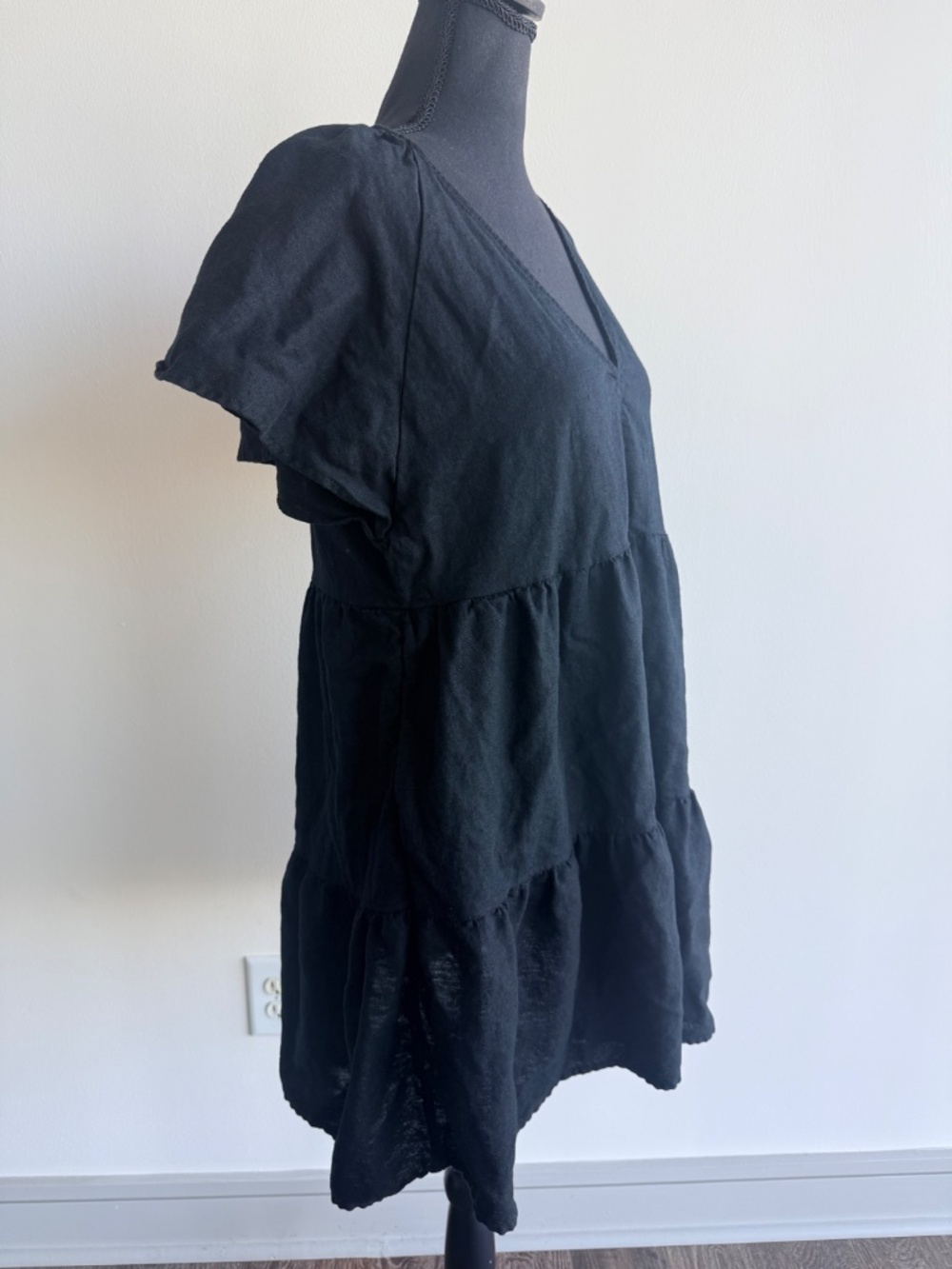 Universal Thread Womens Black Flutter Short Sleeve Mini Skater Dress - Picture 3 of 6